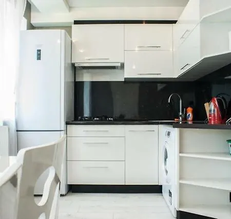 APARTMENTS метро Якуба КОЛАСА *